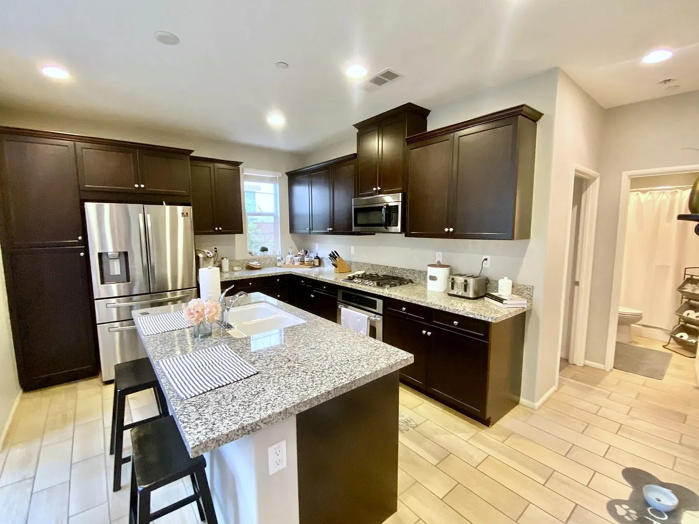 4 bed, 1771 sqft, $2,995 — Photo 4