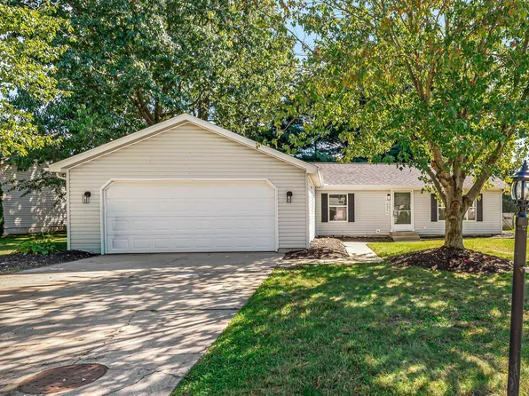 53096 Crystal Pond Dr, Elkhart, IN 46514