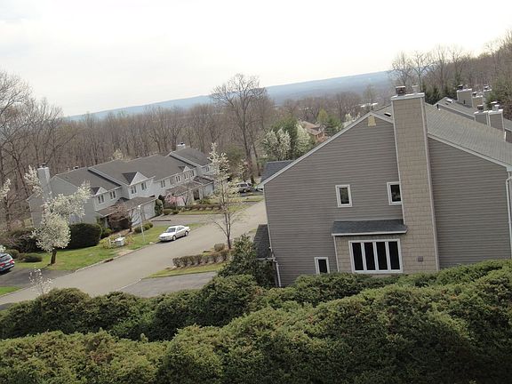 Scenic View Toward NYC from 2nd floor