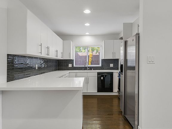 2nd image of 1055 S Bedford St APT 2