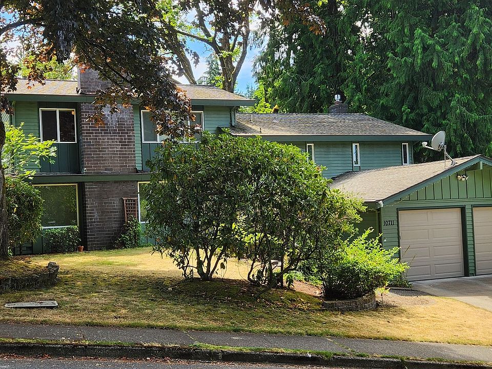 1st image of 10711 NE 121st St