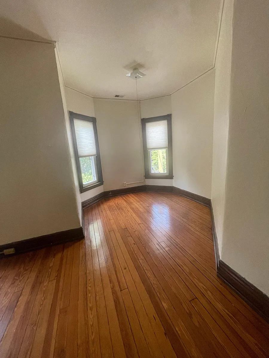 Building Photo - 705 Rubel Ave #B