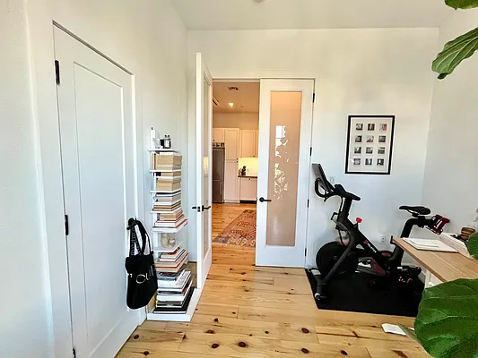 Rented by Hagstrom Management Inc | media 10