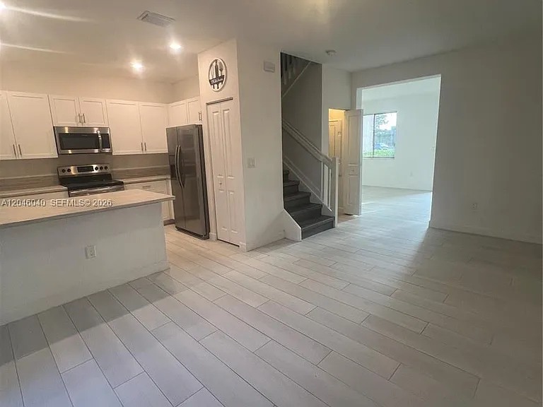 21447 NE 2nd Pl — Photo 23