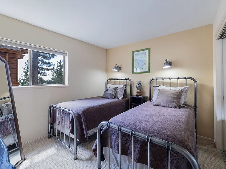 1168 Altdorf Ter — Photo 11