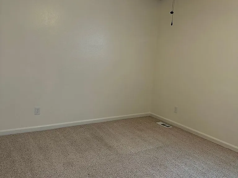 3725 Chaffee Cir — Photo 10