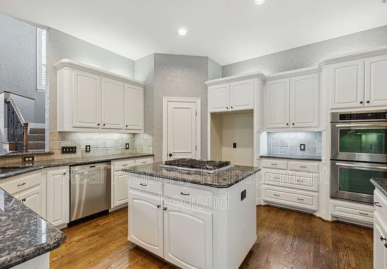 5004 Seville Ln — Photo 20