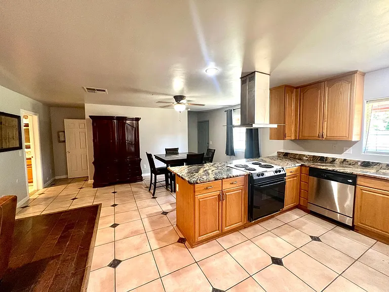 17501 E Orchid Ln #B — Photo 5