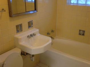 6508 W Devon Ave APT 2E, Chicago, IL 60631