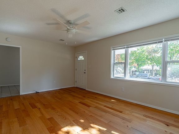 4th image of 1819 N Janice Ave