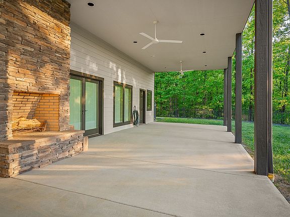 57th image of 415 Summer Breeze Dr