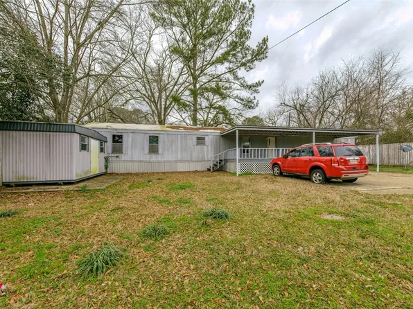 106 Farrar St, Springhill, LA 71075