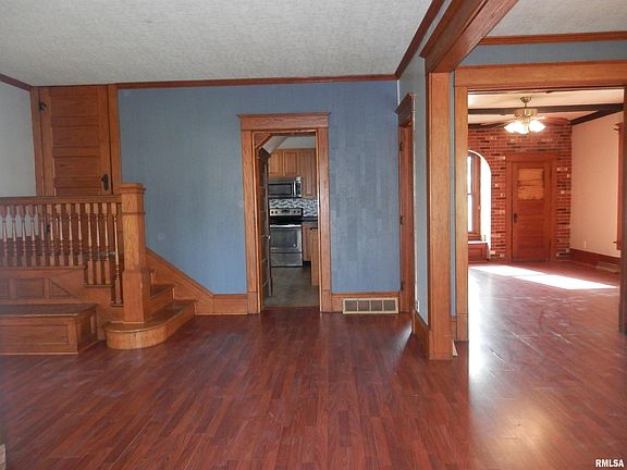 5th image of 402 N Carlysle Ave