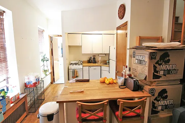 Rented by JK Dansar Corp | media 30