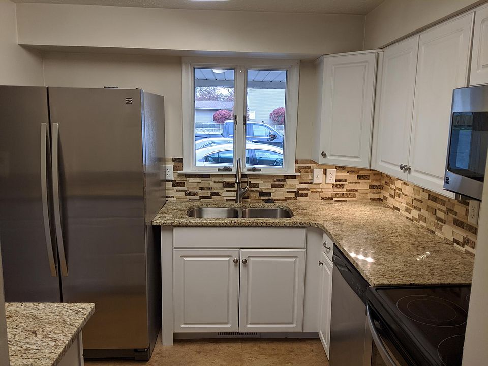 1st image of 509 Liberty Dr APT B