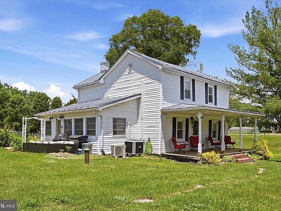3rd image of 116 Country Ln