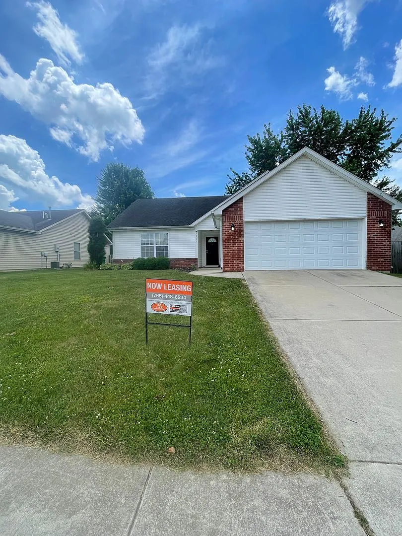 Three Bedroom Single Family Home - West Lafayette — Photo 1