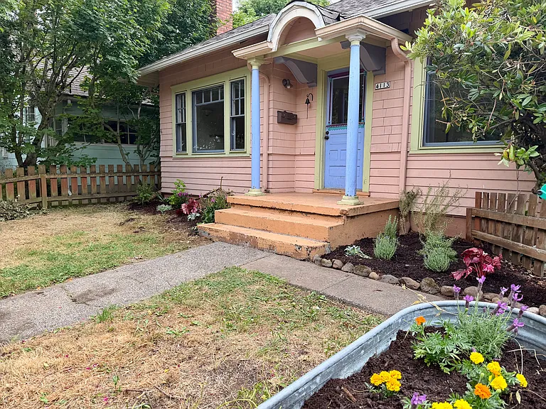 4113 NE Garfield Ave — Photo 2