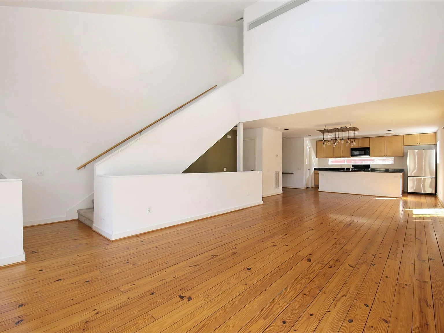 2 bed, 2.0 bath, 1712 sqft, $2,500 — Photo 3
