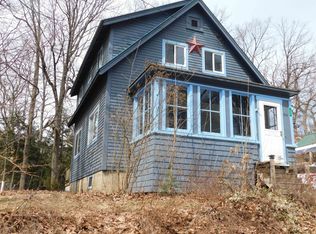 194 Fellows Hl, Springfield, VT 05156