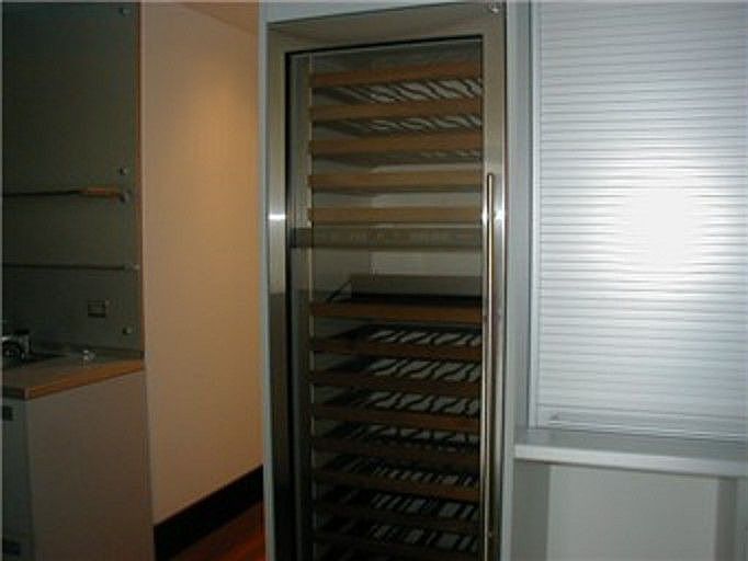 2nd image of 80 Vine St APT 403