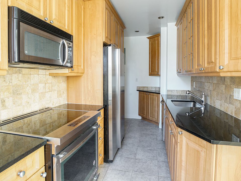 2nd image of 151 E 80th St #Cod2d