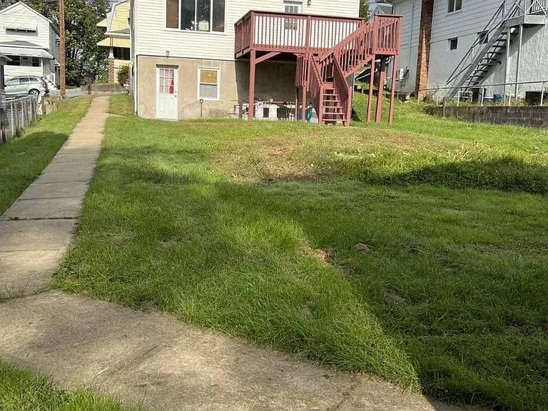 10 Ridge St — Photo 21
