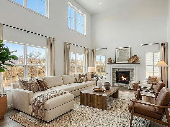 3rd image of 111 Blue Mountain Blvd
