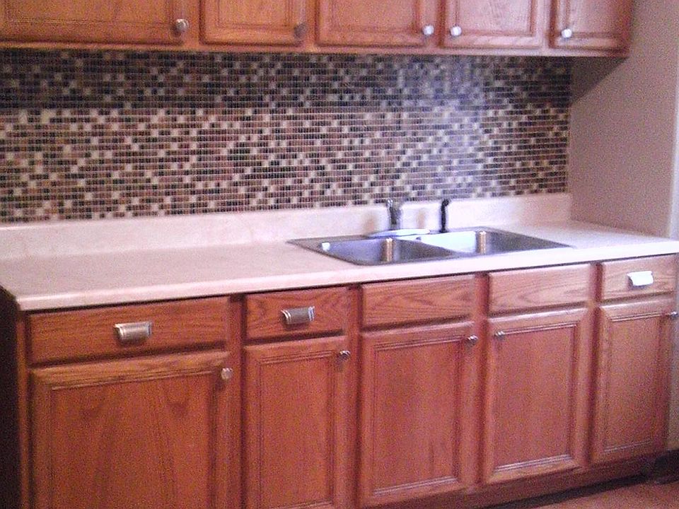 1st image of 600 N Leclaire Ave #2