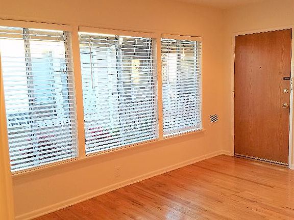5th image of 2224 S Carmelina Ave