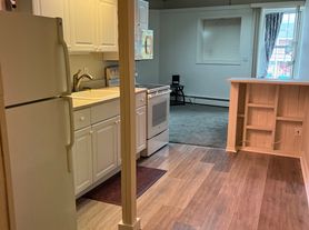 30 Chandler Sq