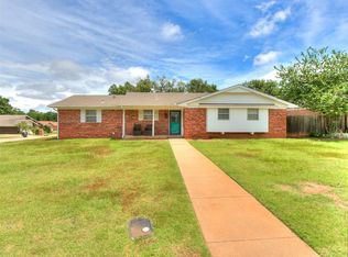 27 N Gilpin Ave, Shawnee, OK 74804