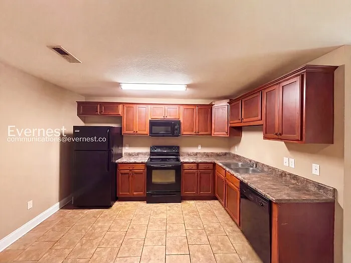 80 Brown Estates Dr — Photo 2