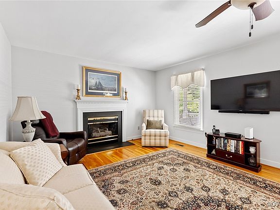 5th image of 2037 Buckingham Forest Ct