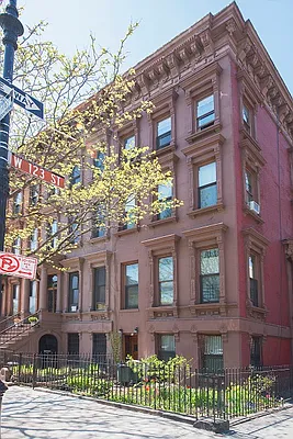 Rented by Perry Associates NYC Inc | media 12