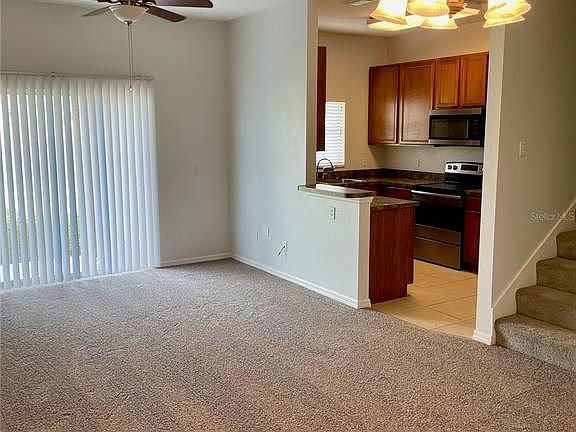4th image of 1131 Long Oak Way