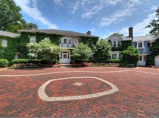 2655 Chagrin River Rd, Hunting Valley, OH 44022