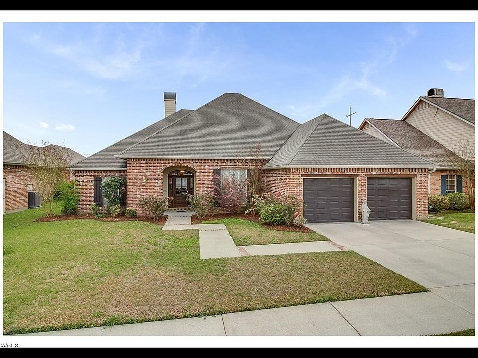 1st image of 102 La Belle Dr