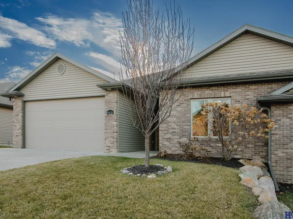9121 S 28th St, Lincoln, NE 68516
