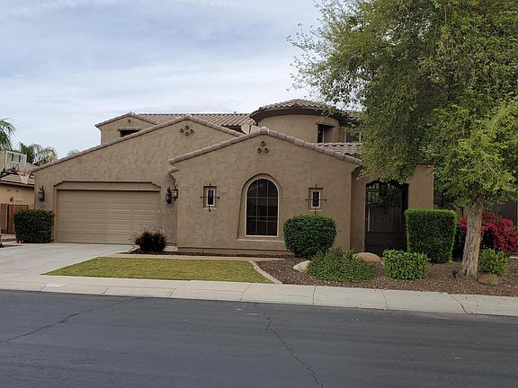 4th image of 2570 E Balsam Ct
