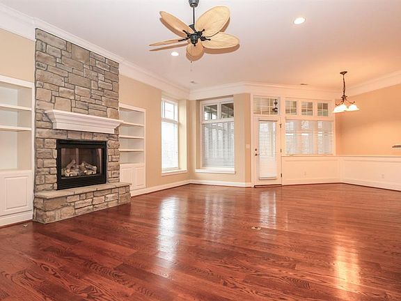 4th image of 6763 Harbour Town Dr