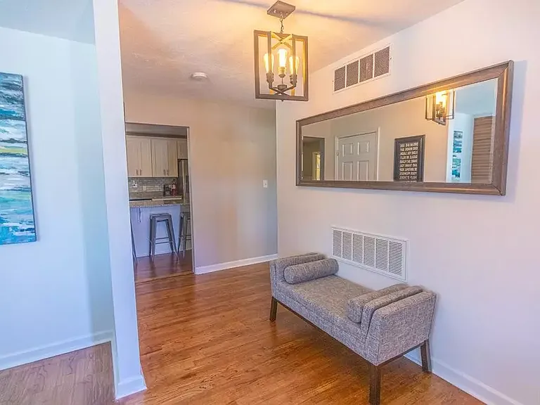 614 Camellia St NE — Photo 5