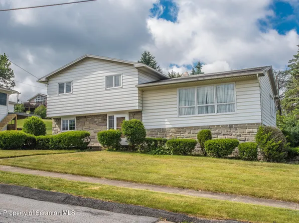 510 Marjorie Dr E, Scranton, PA 18512