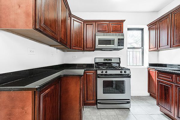 1st image of 418 E 77th St #5H