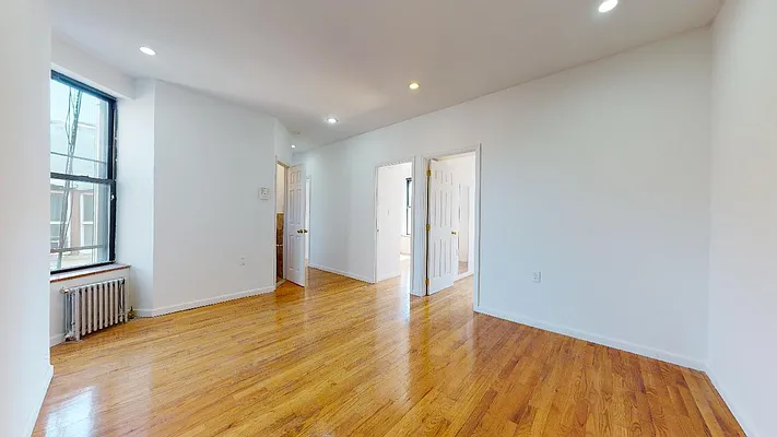 Rented by Bond New York | media 8
