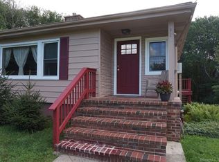 1234 Dunbar Hill Rd, Hamden, CT 06514