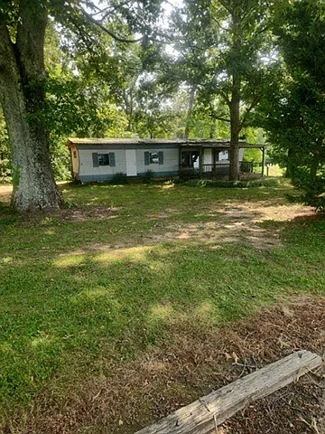 1526 Greenview Dr #D — Photo 4
