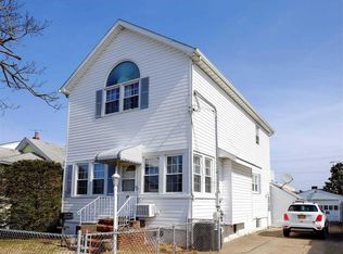 25 Benedict Ave, Valley Stream, NY 11580