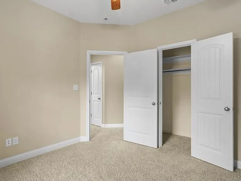 5005 Hidden Acres Dr — Photo 25