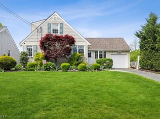 324 West Ln, Clark, NJ 07066